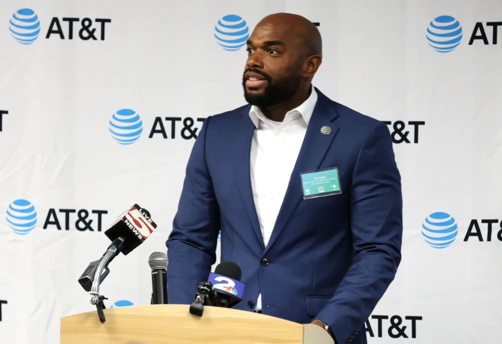 James Byrd, AT&T Regional Director, speaking at the laptop distribution event, confirming AT&T's commitment and investment in the Palmetto Goodwill mission.
